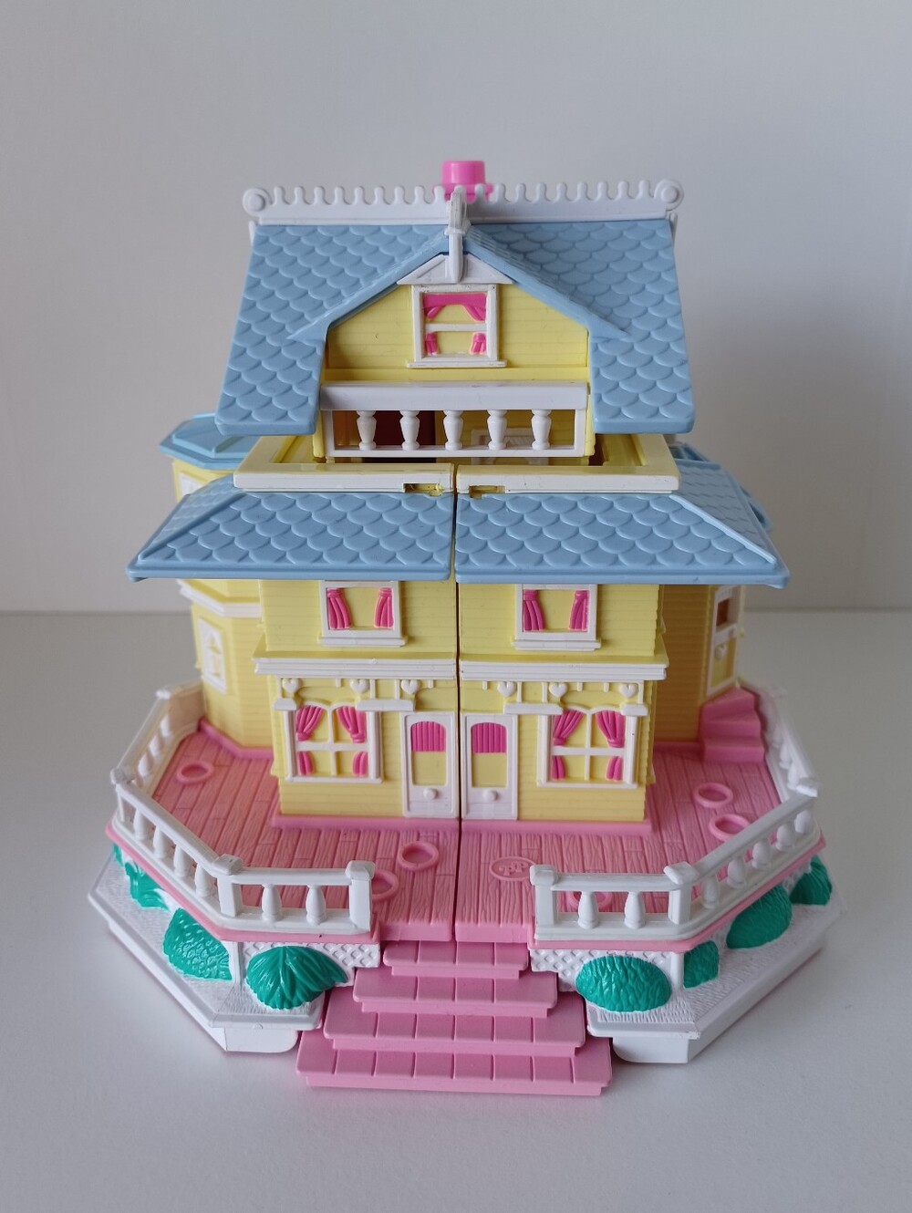 Vintage 1995 Polly Pocket Bluebird Yellow Clubhouse Playset‎ Toy Collectible
